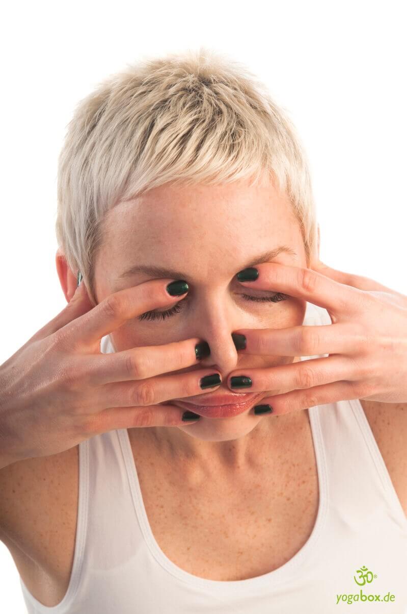 Shanmukhi-Mudra: das Siegel der sechs Öffnungen