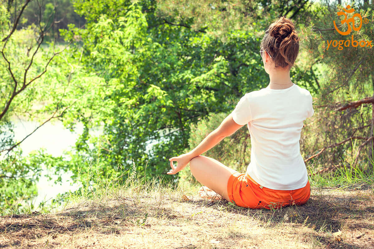 Swastikasana {The Auspicious Pose}-Steps And Benefits - Sarvyoga | Yoga