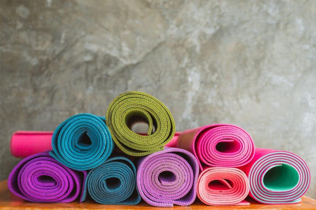 Unsere 10 wichtigsten Tipps beim Kauf einer Yogamatte