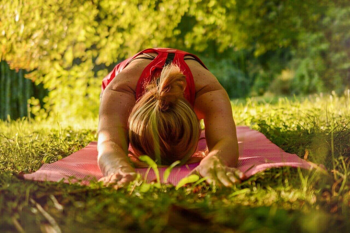 Yoga in der Natur: Outdoor-Yoga im Überblick - yogabox